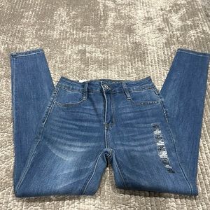 NWT- Rue 21 denim high rise Ultimate Stretch 4R- 41103